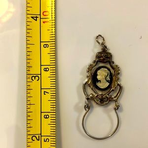 Ladies, beautiful Vintage, cameo pendant jewelry